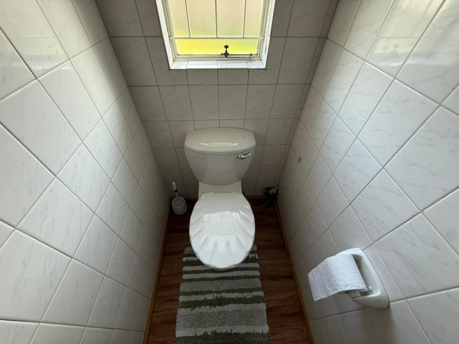 4 Bedroom Property for Sale in Naudeville Free State